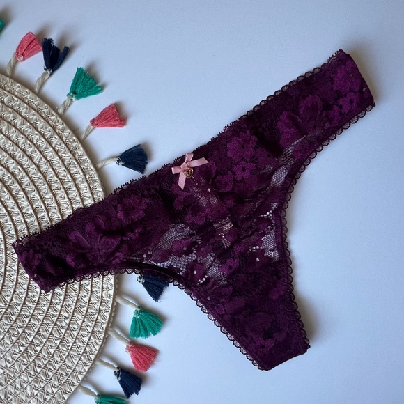 Victoria's Secret Body By Victoria Lace Front Thong Panty Kir Small NEW - Picture 3 of 3